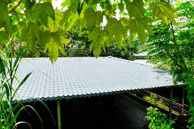 不小心購買到劣質(zhì)的合成樹脂瓦出現(xiàn)了漏水，用什么方法防漏呢？