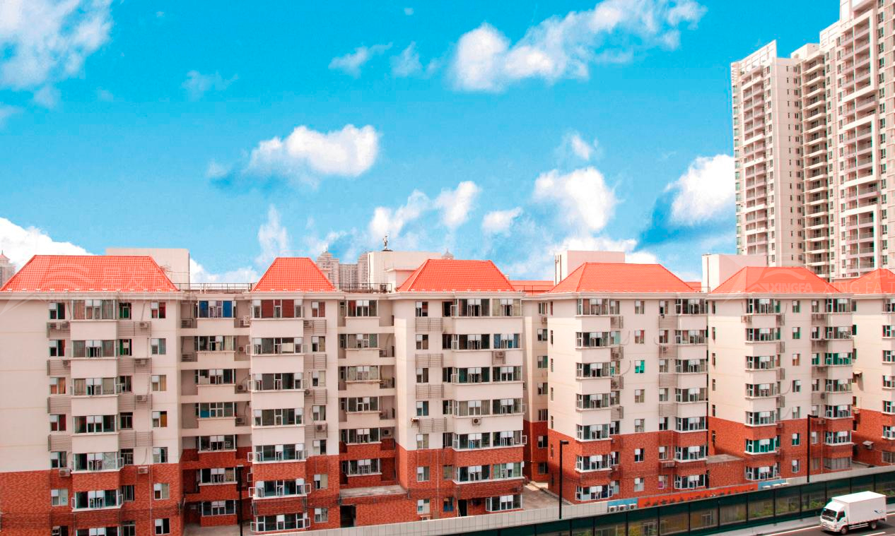 平改坡工程用合成樹脂瓦的優(yōu)勢，不僅僅是提升城市形象那么簡單！