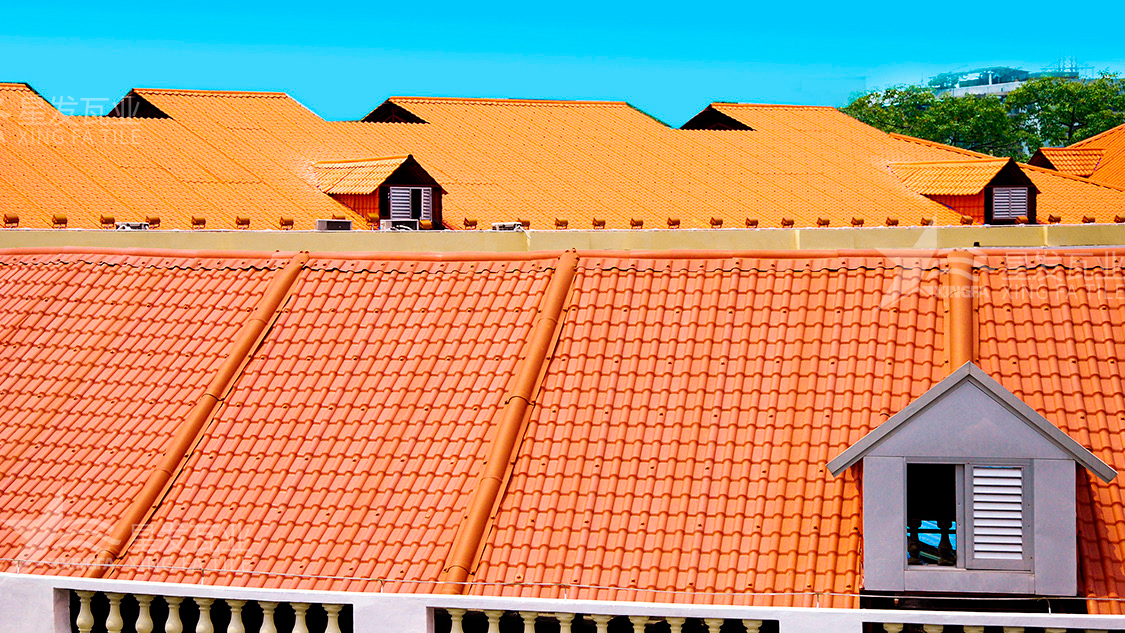 看這里！在你買的樹脂瓦為什么會(huì)開裂褪色？