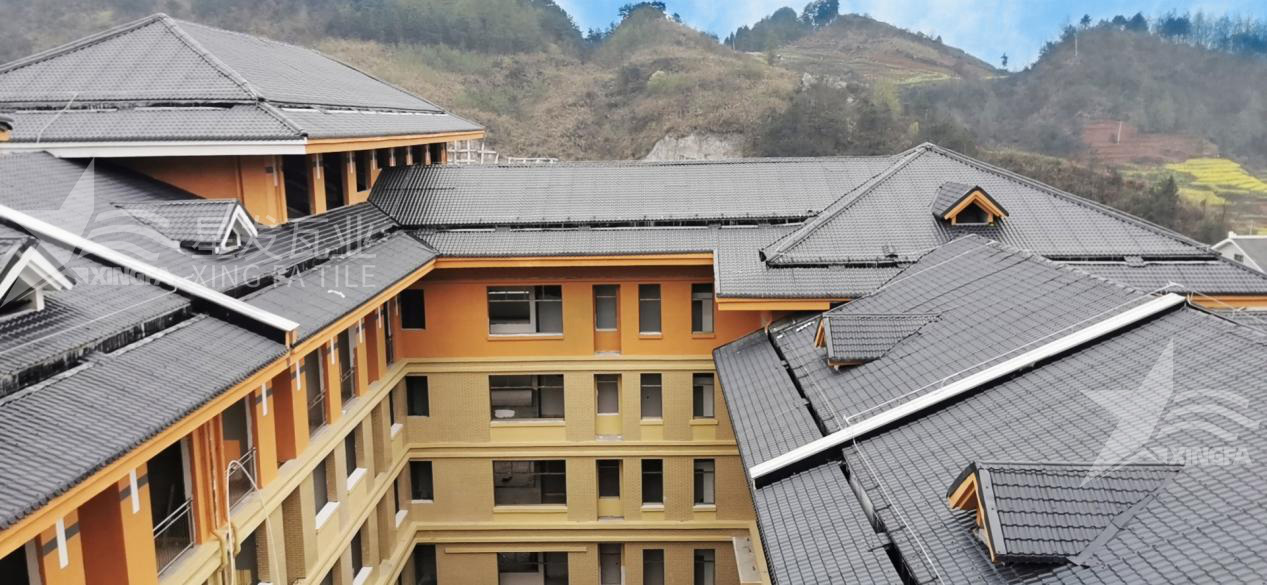 揭秘！包工包料安裝合成樹(shù)脂瓦每平方需要多少錢？